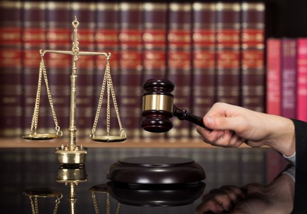 Inculpaţii din dosarul "Portul Constanţa", achitaţi definitiv de ICCJ