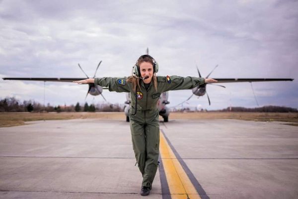 Forţele Aeriene Române trebuie să continue procesul amplu de modernizare