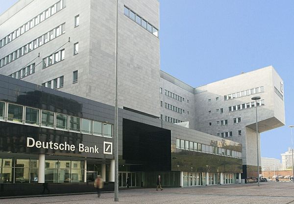 Eventualul colaps al Deutsche Bank ar declanşa o nouă criză financiară