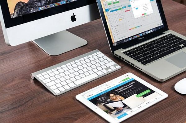 Apple vrea să achiziţioneze o divizie a Intel