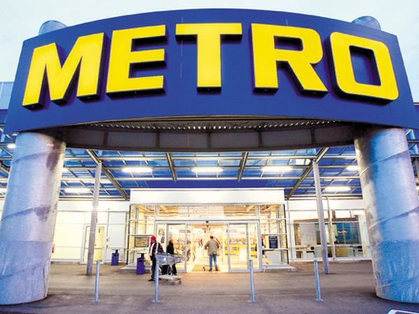 Metro AG recomandă acţionarilor să respingă oferta de preluare de 5,8 miliarde de euro