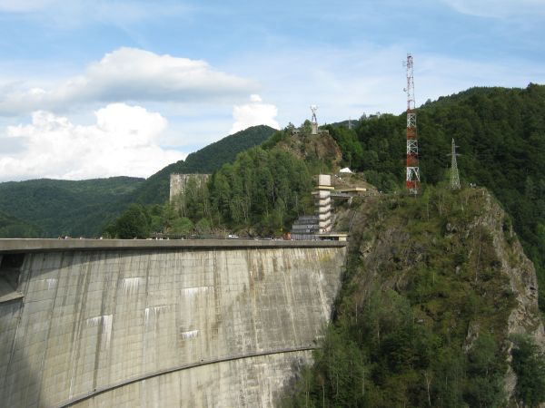 Hidroelectrica a primit cinci oferte pentru retehnologizarea centralei Vidraru 