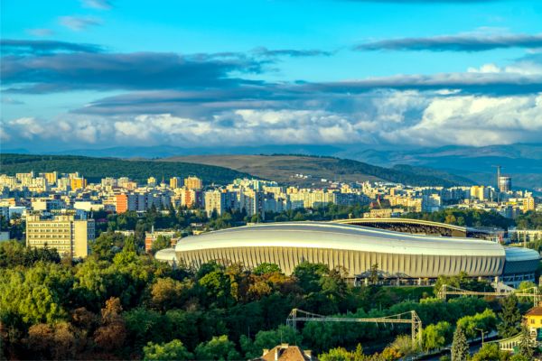Numărul biletelor de avion vândute spre Cluj-Napoca, în creştere cu 40%