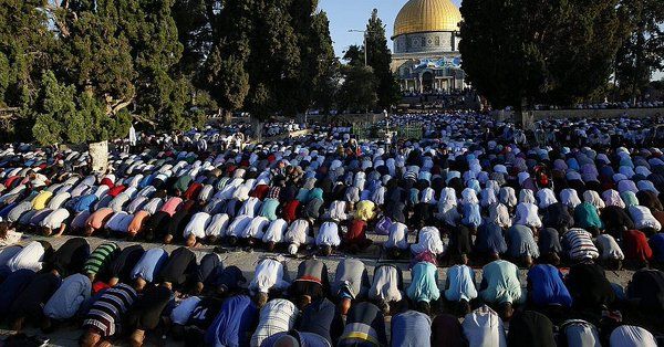 Ciocniri între palestinieni şi poliţişti israelieni pe Esplanada Moscheilor