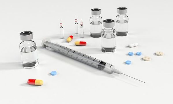 Jumătate din companiile farmaceutice au înregistrat scăderi ale afacerilor şi profitului