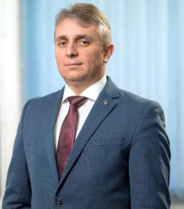 Lucian Bode: "Este clar că în România, cu echipa actuală de la transporturi şi CNAIR, niciun proiect major nu are şanse să fie dus la bun sfârşit fără blocaje!". 