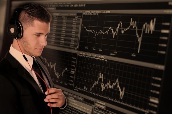 Wall Street a închis în teritoriul pozitiv