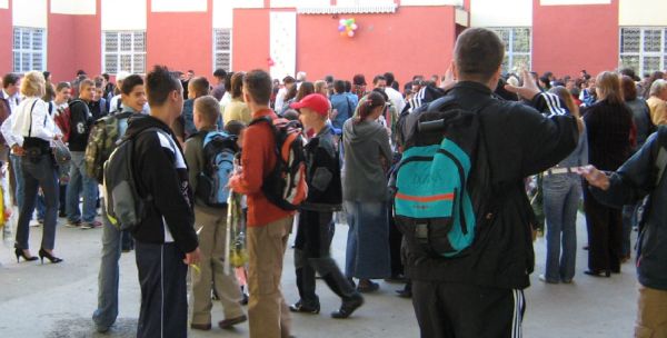 Elevii vor protecţie reală în şcoli