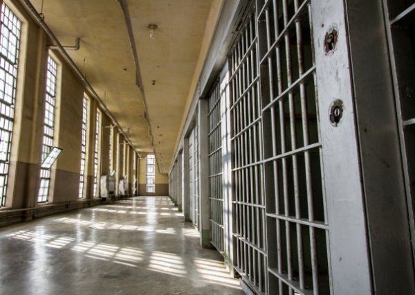 Comisia juridică a amânat decizia în privinţa abrogării legii recursului compensatoriu
