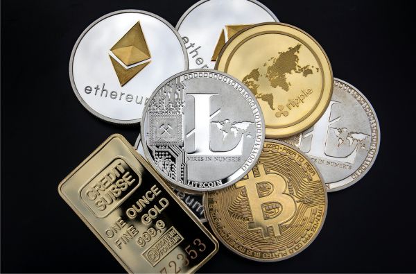 Elveţia a licenţiat primele bănci de criptomonede din lume