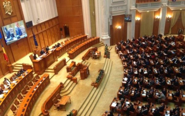 Comisia parlamentară îşi reîncepe activitatea cu audierea reprezentanţilor INS şi STS