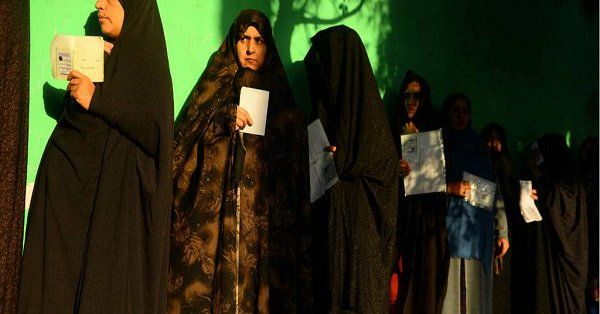 Afganii îşi aleg preşedintele într-un climat puternic de incertitudine politică
