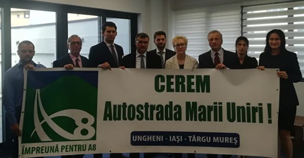 Reprezentanţii A8, la întâlnirea de ieri cu Avocatul Poporului, Renate Weber.