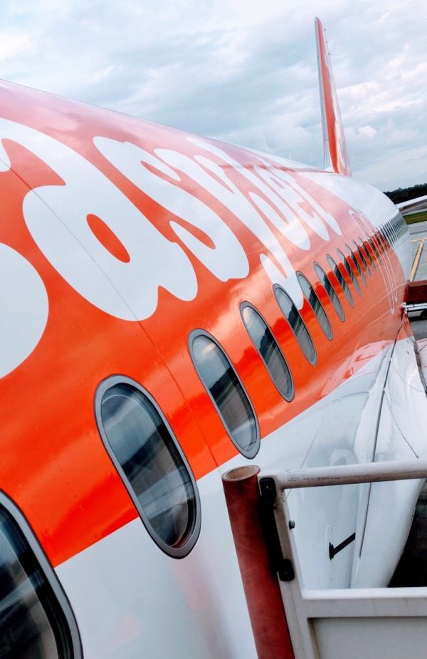 Easyjet este interesat de unele active ale Thomas Cook 
