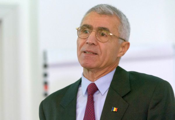 Generalul Constantin Degeratu a precizat: "Este doar o chestiune de timp până când vom vedea forţele ruse pe teritoriul altor state din Europa. Din păcate, politica SUA faţă de Rusia este greşită. La fel de greşite sunt şi politicile Uniunii Europene şi României faţă de autorităţile de la Kremlin. În acest moment, chiar dacă avem bani, nu mai avem timp, pentru că ameninţarea Rusiei este prezentă, este aici, pe teritoriul european".