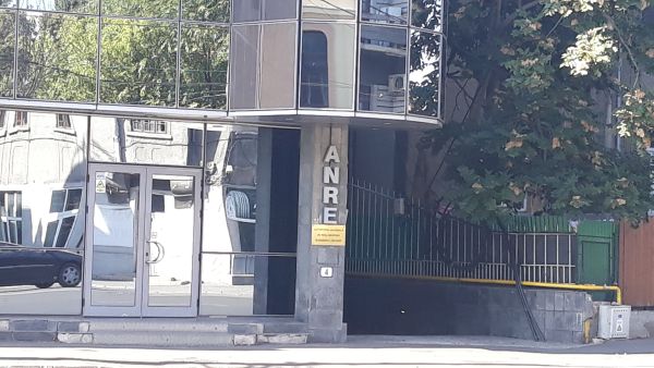 "Avem cel puţin un milion de consumatori vulnerabili de energie şi gaze"