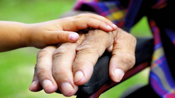 Fenomenul de îmbătrânire demografică s-a accentuat în România 