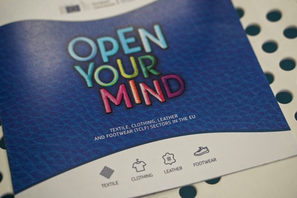 Noi oportunităţi de integrare profesională a tinerilor în industria textile∕îmbrăcăminte∕pielărie∕încălţăminte