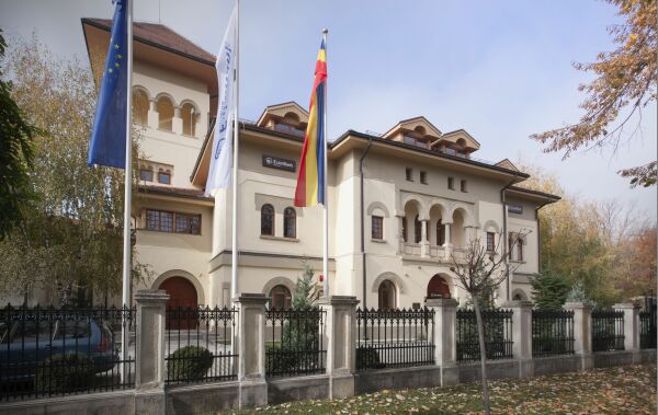 Acorduri de finanţare de 11 milioane euro, între EximBank şi Arsat