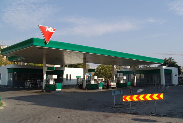 MOL preia participaţia Chevron la un câmp petrolifer din Azerbaidjan