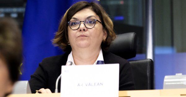 Preşedintele CE Ursula von der Leyen a acceptat nominalizarea Adinei Vălean pentru postul de comisar european