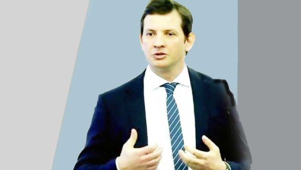 "Bursa nu este un loc exotic, ci o oportunitate pentru toţi românii să economisească"