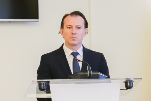 "Dăncilă şi Teodorovici ştiau din martie că vor depăşi ţinta de deficit bugetar"