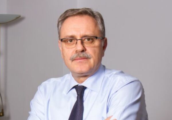 Cristian Roşu: " ASF este concentrată pe mai multe aspecte privind problematica pieţei asigurărilor, atât în ceea ce priveşte indicatorii de stabilitate (indicatorii de solvabilitate - SCR şi de lichiditate - MCR) cât şi în privinţa conduitei asigurătorilor şi intermediarilor în asigurări".