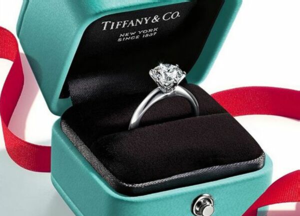 Tiffany, preluată de LVMH pe 16,2 miliarde de dolari