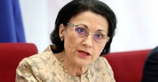 Ecaterina Andronescu 