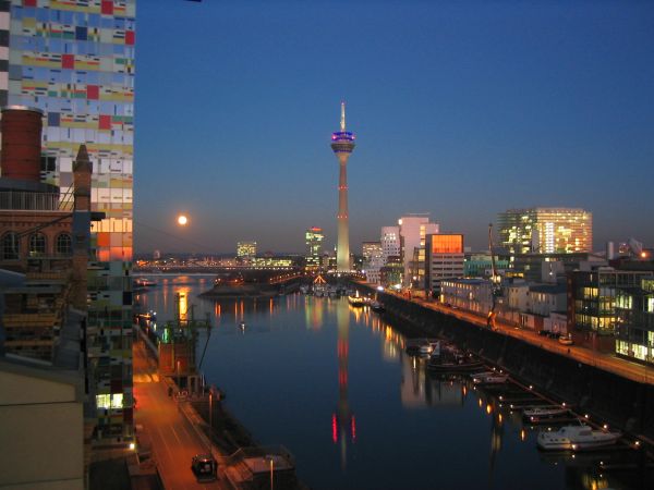 Municipalitatea din Dusseldorf a ieşit din acţionariatul RWE