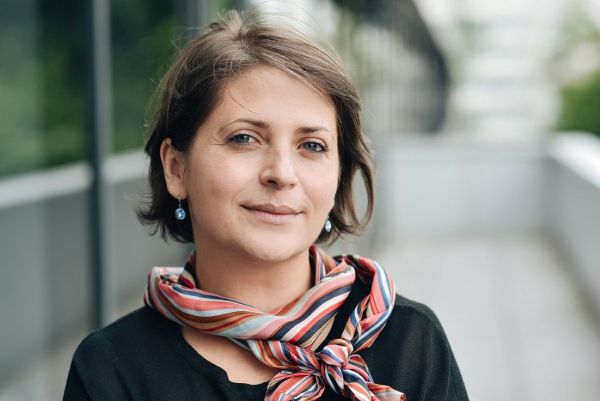 Legea care prevede renunţarea la supraimpozitarea contractelor part-time a fost adoptată de Parlament şi, după promulgarea de către preşedintele României şi publicarea în Monitorul Oficial, măsurile ar trebuisă intre în vigoare la începutul anului viitor.