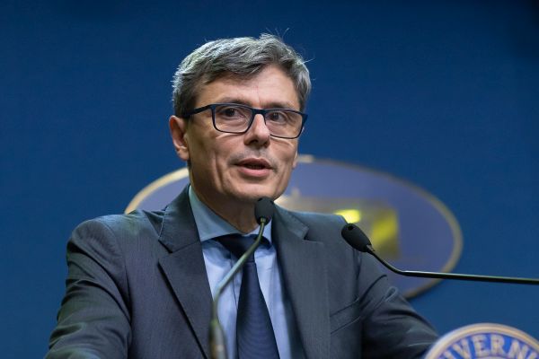 Virgil Popescu ( Sursă foto: www.gov.ro)