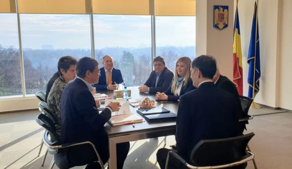Contracte de finanţare în valoare de aproape 1 miliard euro au fost semnate pentru dezvoltarea infrastructurii