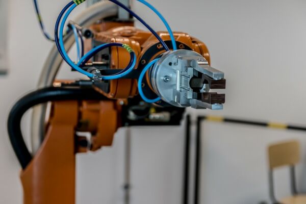 Toyota construieşte un oraş inteligent pentru a testa inteligenţa artificială, roboţi şi vehicule autonome