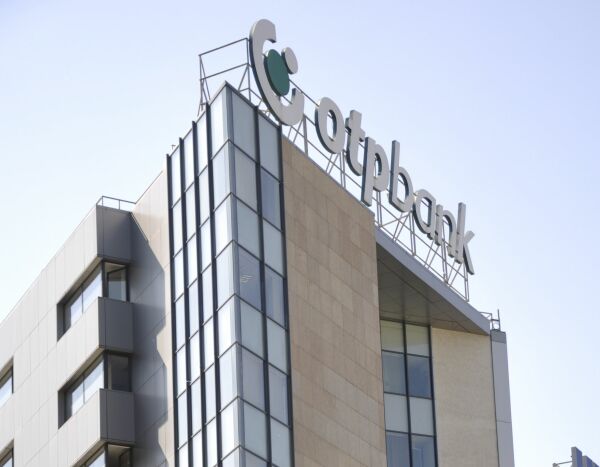 OTP Bank discută cu alte bănci pentru vânzarea subsidiarei din Slovacia