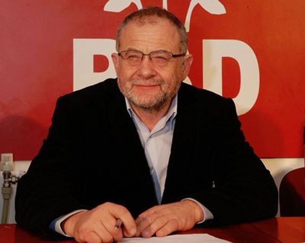 "Singurul motiv pentru care ar trebui făcute anticipate ar fi că există un program de guvernare ascuns"