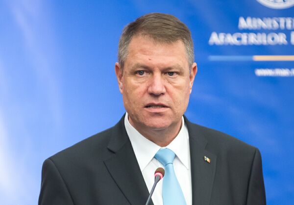 Dublarea alocaţiilor copiilor, promulgată de preşedintele Klaus Iohannis