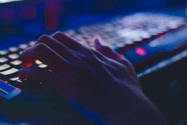 Kievul cere ajutorul FBI într-o anchetă cu privire la un atac cibernetic vizând Burisma