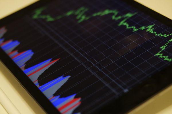 Aproximativ jumătate dintre directorii generali din România estimează o încetinire a creşterii economice globale în 2020