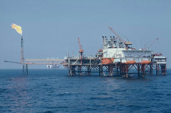 Egiptul şi Exxon Mobil au semnat două acorduri de explorare în Marea Mediterană