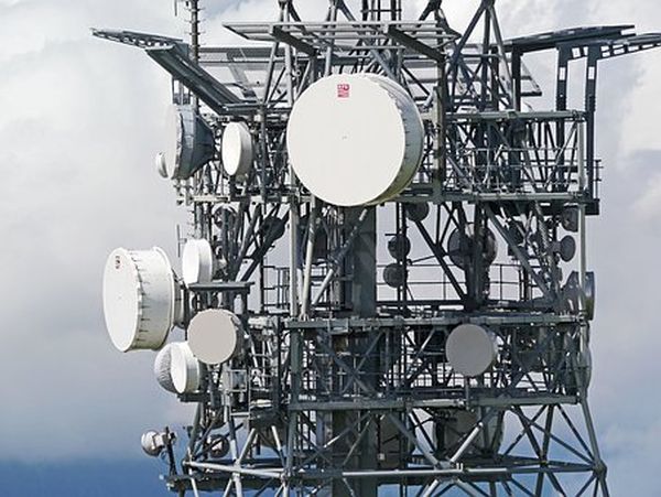 Radiocom vrea să cumpere servicii de pază în valoare de 7,9 milioane euro