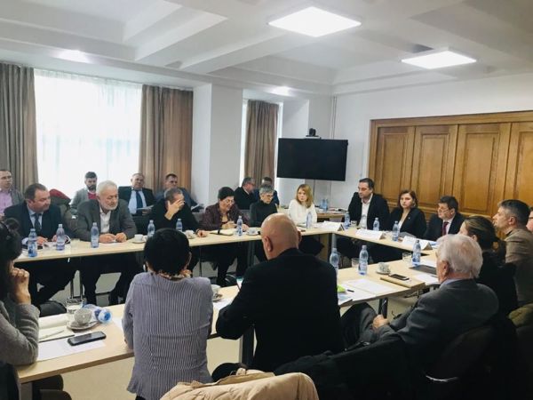 Consumatorii cu restanţe la credite beneficiază de consiliere gratuită pentru dosarul de insolvenţă