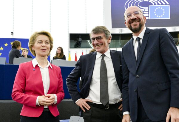 Ursula von der Leyen, David Sassoli şi Charles Michel, liderii instituţiilor europene