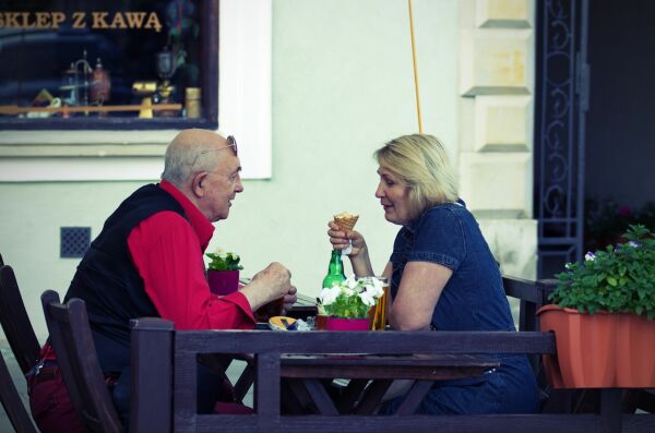 Dieta mediteraneană recomandată persoanelor în vârstă