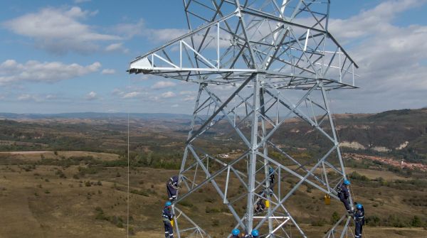 Electromontaj SA îşi pregăteşte profesional viitorii angajaţi