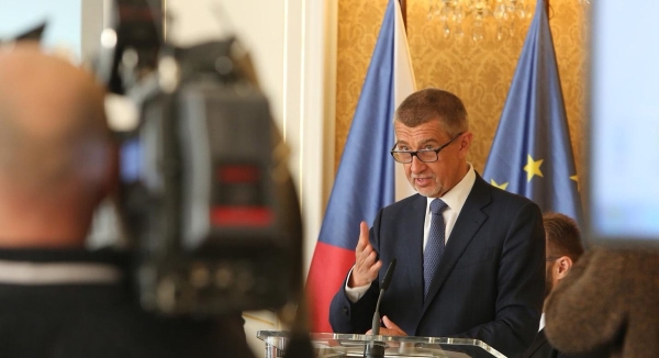 Guvernul ceh anunţă închiderea frontierelor începând de luni