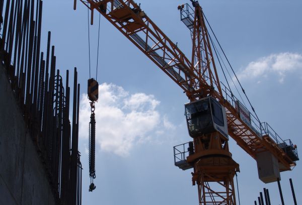 Coronavirusul a infectat şi piaţa imobiliară