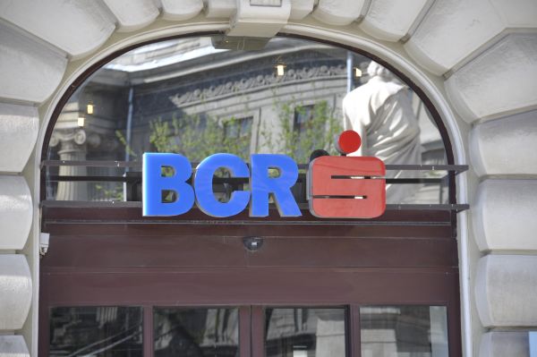 BCR testează un flux nou pentru acordarea creditelor la distanţă