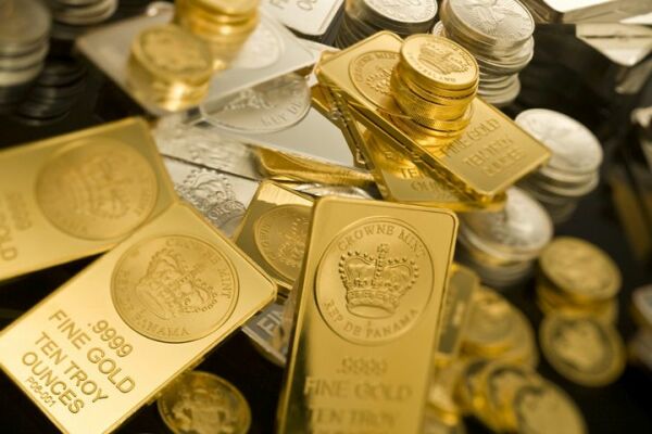 Preţul aurului - aşteptat să urce la 2.000 de dolari uncia, anul acesta